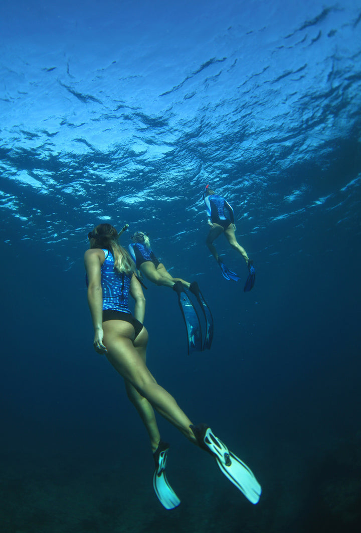 うきわ W'S SAVE OCEAN ZIP UP_black color IMG_0122_edited_720x.jpeg?v=